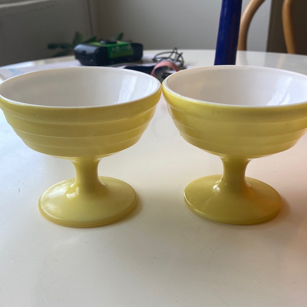 Vintage Charming Yellow Pedestal Bowls